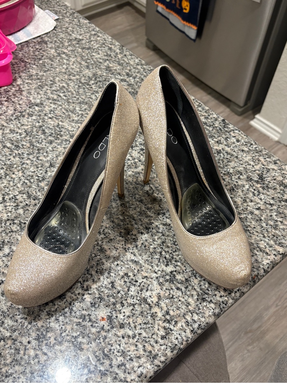Aldo Gold Glitter Pointed-Toe Stiletto Heels size 11 women’s